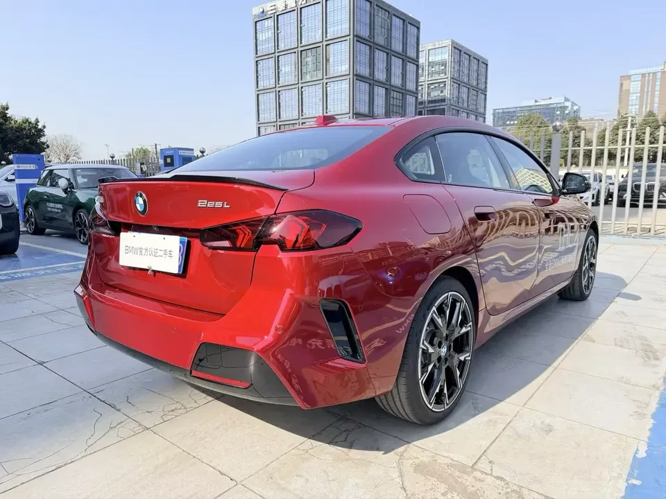 BMW 2 Series 225L M Sport Night Edition 2025 — миниатюра 2
