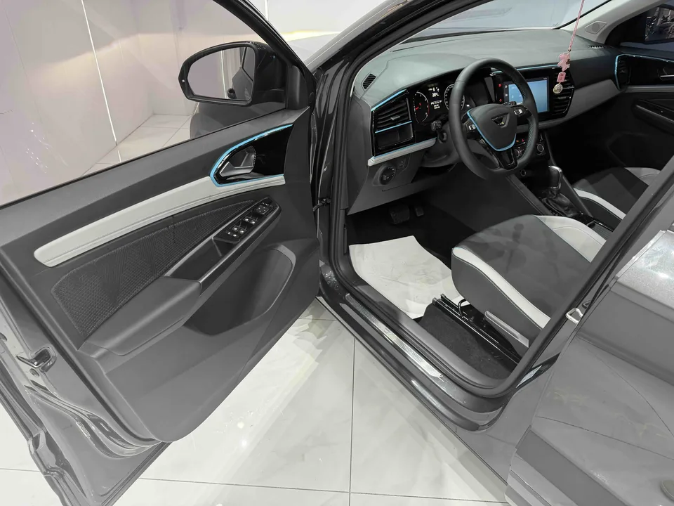 Jetta VS5 VS5 2023 280TSI Automatic High-gloss Enjoyment Edition 2023 — thumbnail 4