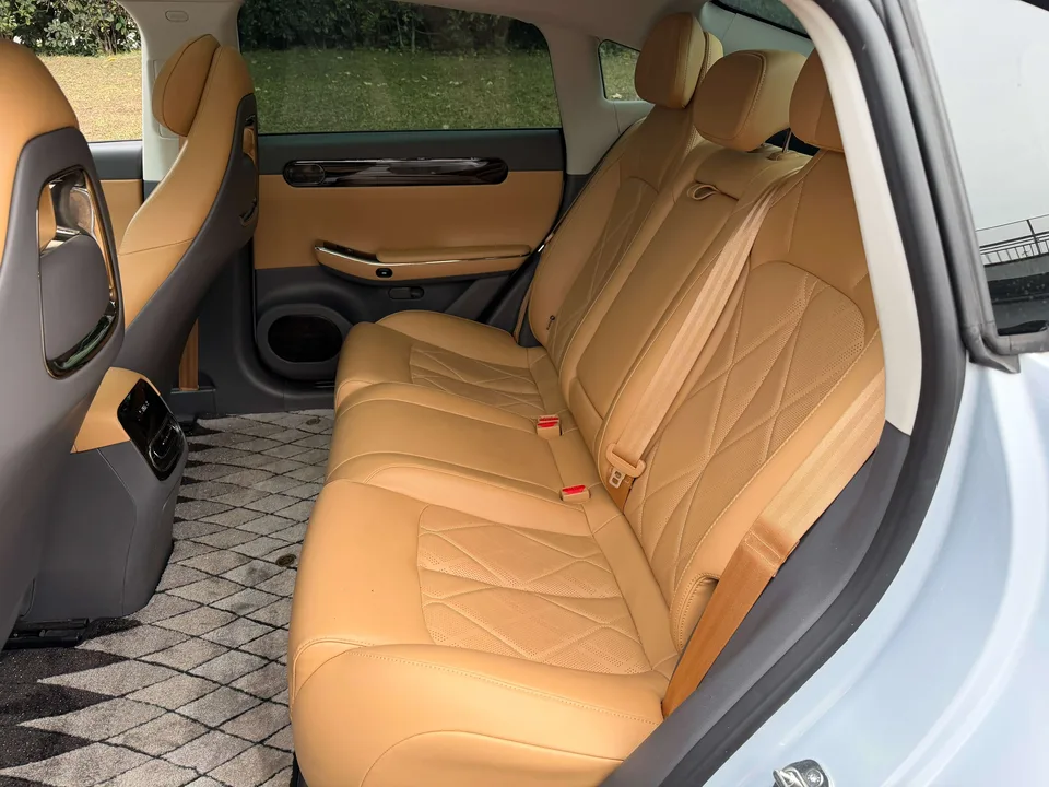 Leapmotor Zero running C01 Pure Electric 525 Premium Edition 2025 — миниатюра 4