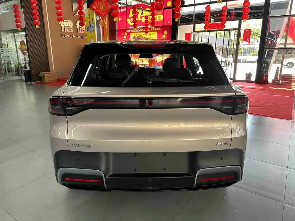 Changan Qiyuan Q05 Model 506 Max+ 2025 — миниатюра 2