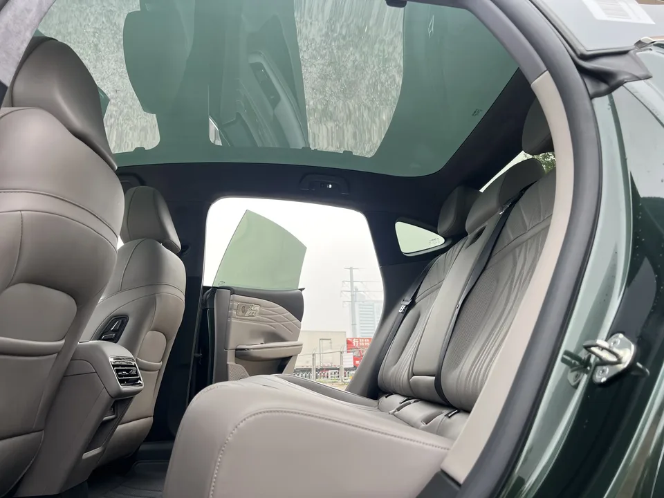 Geely Galaxy Star 8 PHEV Galaxy Star 8 PHEV 2025 130km EM-P Starship Edition 2025 — thumbnail 4