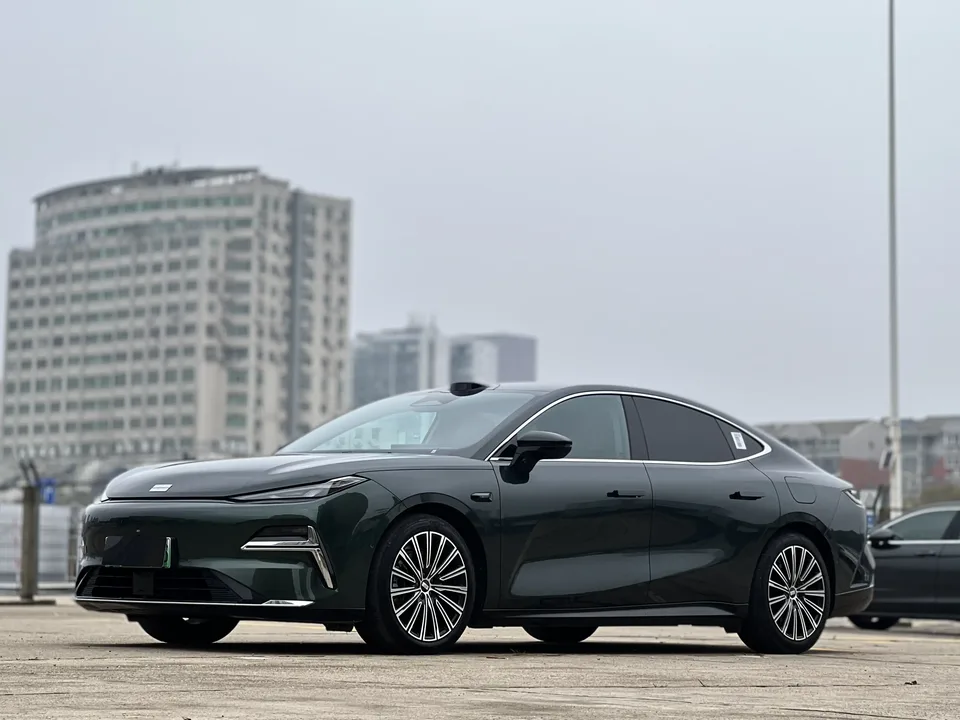 Geely Galaxy Star 8 PHEV 2025