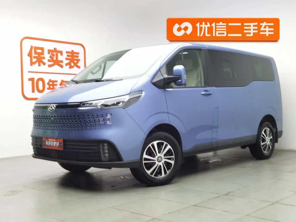 Datong Xintu V70 Xintu V70 2025 2.0T Diesel Automatic Luxury Edition Short Axis Low Top 7 Seaters 150Ps 2024 — фото 1, купить с доставкой в Москву