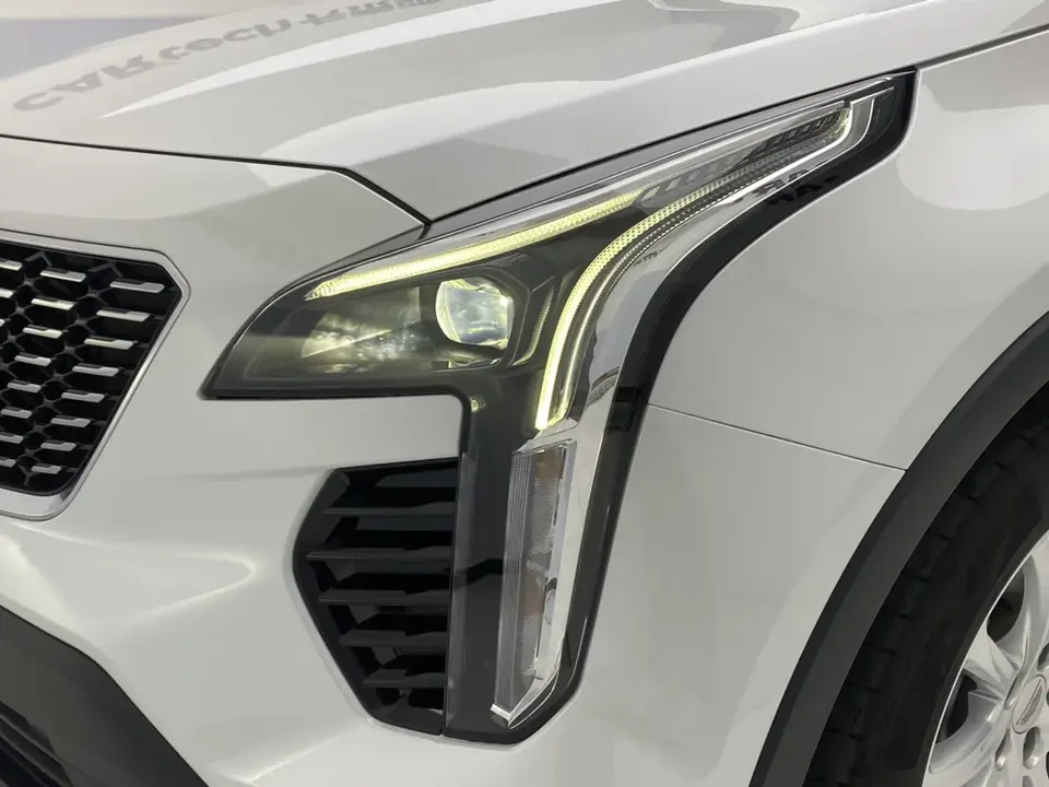 Cadillac XT4 Cadillac XT4 2022 28T two-wheel drive fashion model 2022 — миниатюра 3