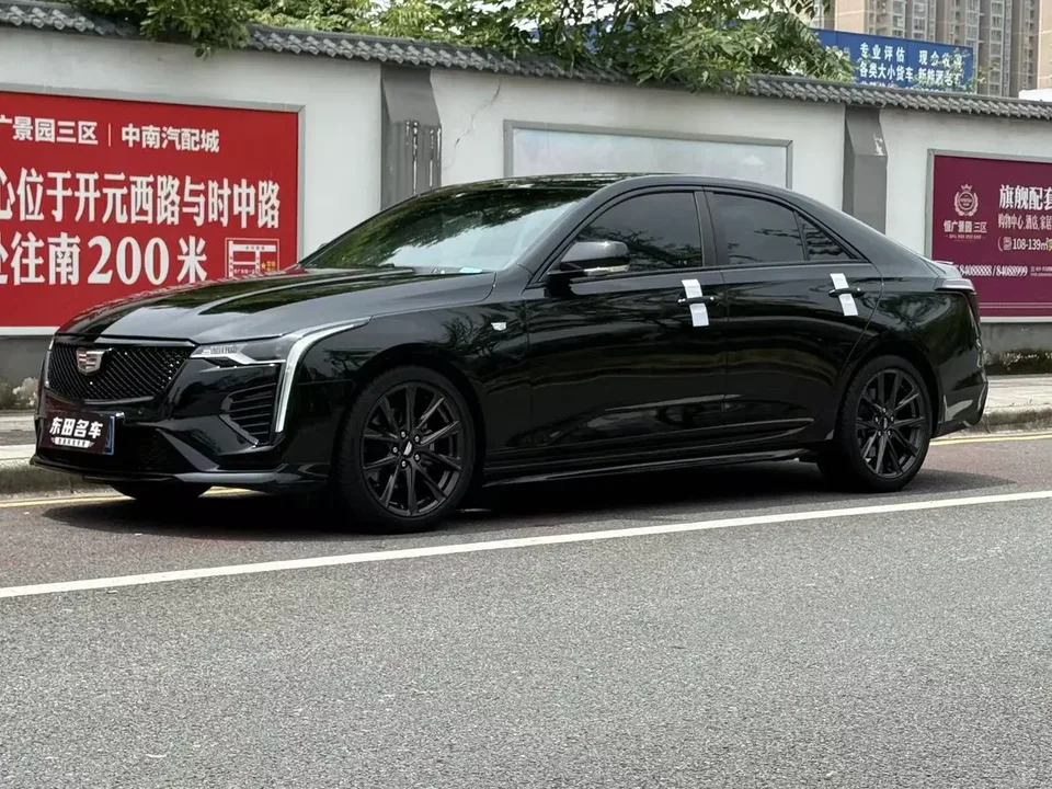 Cadillac CT4 2022