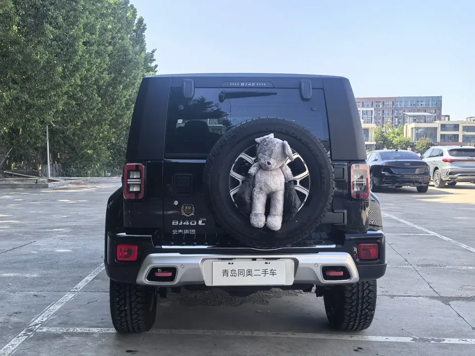 BAIC Beijing Off-road BJ40 2.0T Automatic 4WD City Hunter Glory Edition 2024 — миниатюра 2