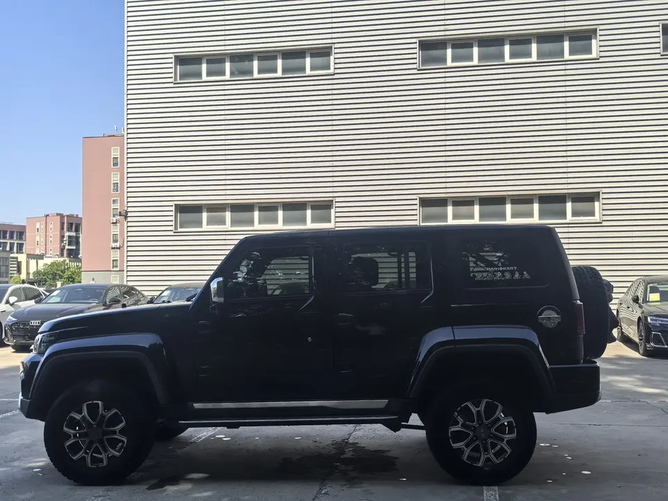 BAIC Beijing Off-road BJ40 2.0T Automatic 4WD City Hunter Glory Edition 2024 — миниатюра 4