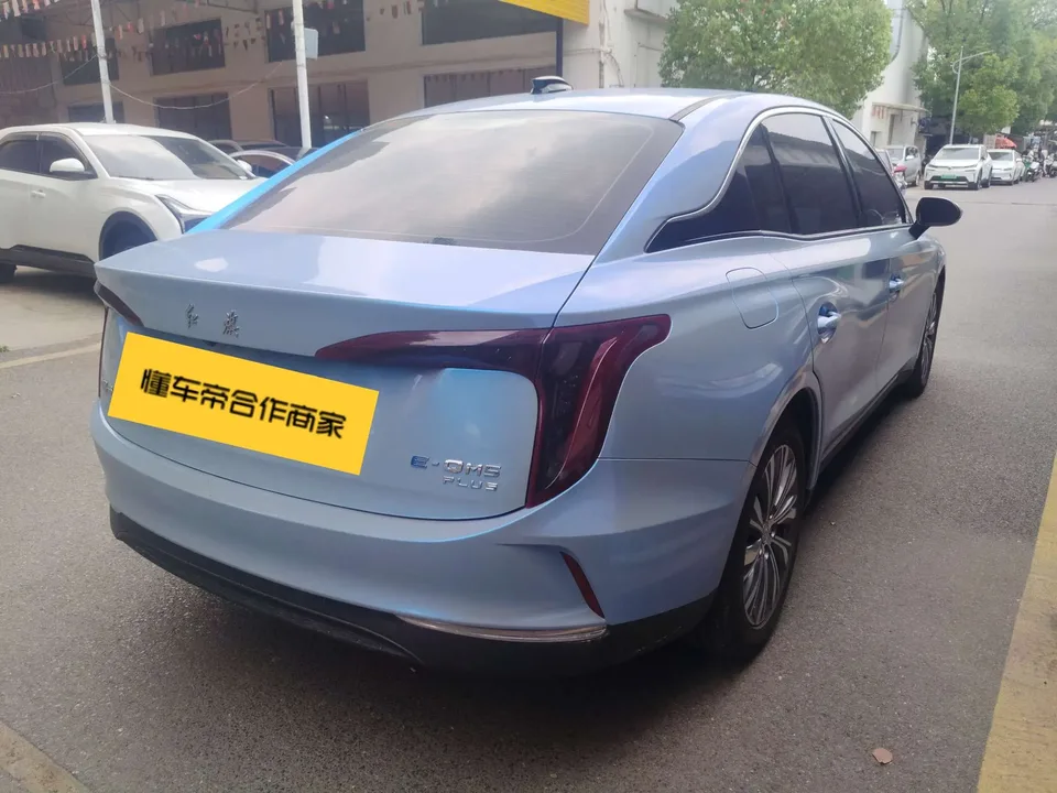 Hongqi E-QM5 E-QM5 2023 Hongqi E-QM5 2023 620KM PLUS Edition 2023 — миниатюра 2