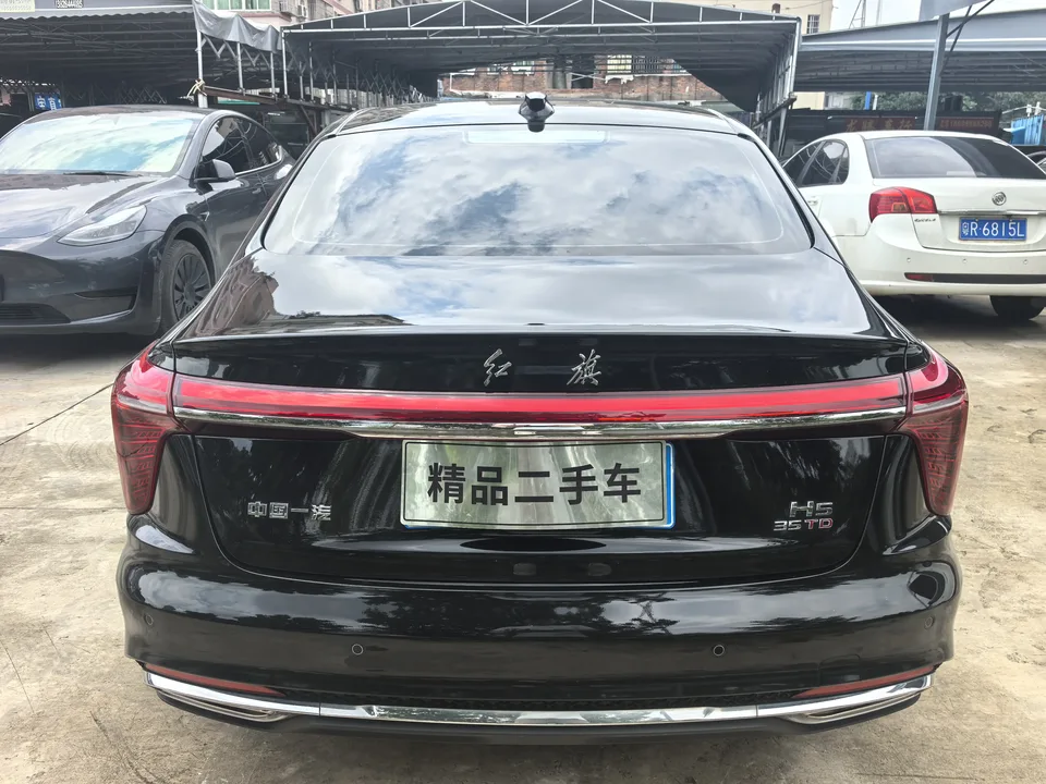 Hongqi H5 Hongqi H5 2024 1.5T DCT Zhilian Qiyun Edition 2024 — миниатюра 2