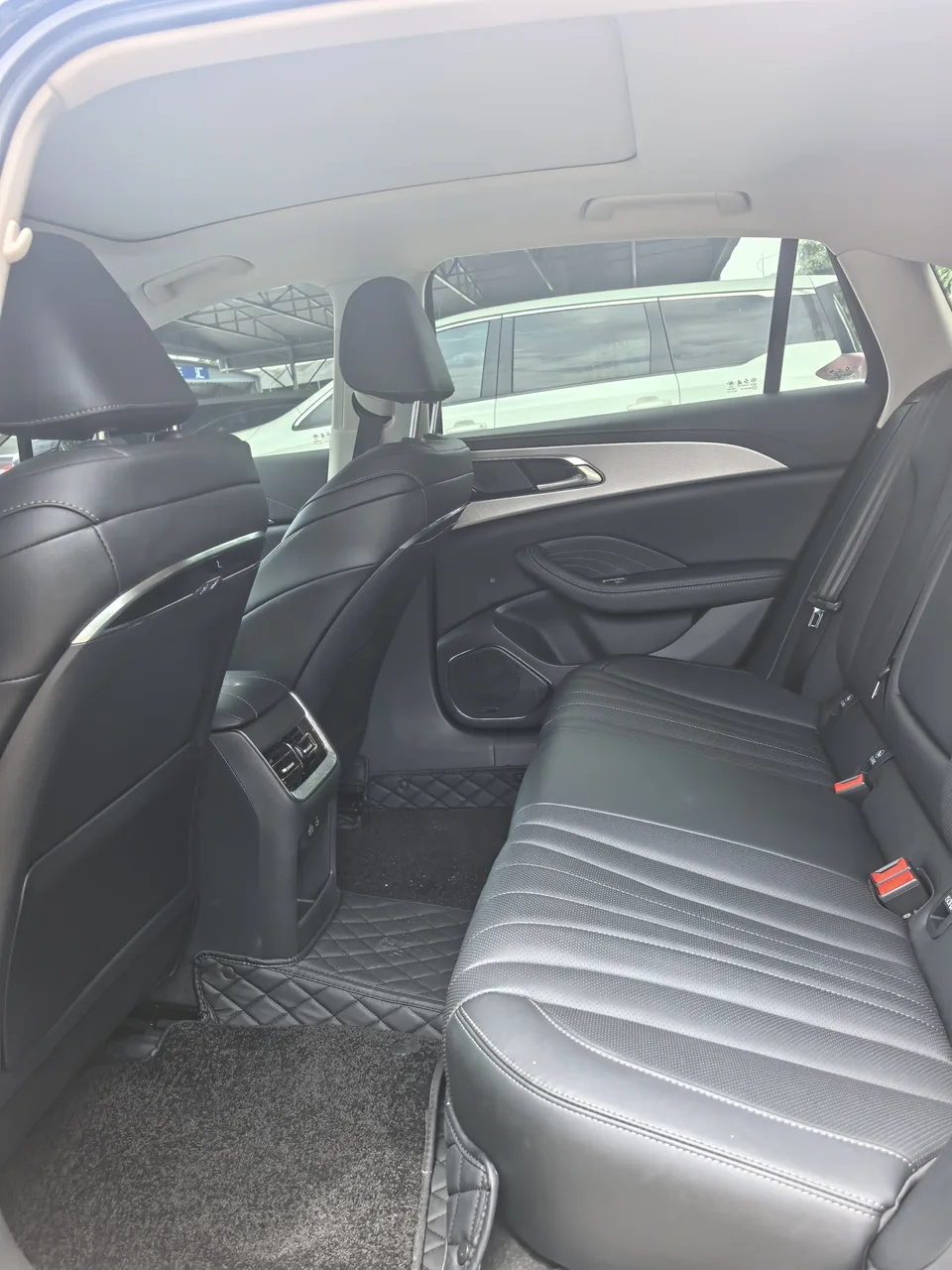 Hongqi H5 Hongqi H5 2024 1.5T DCT Zhilian Qiyun Edition 2024 — миниатюра 3