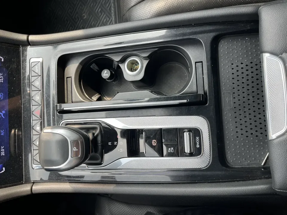 Hongqi H5 Hongqi H5 2023 2.0T Automatic Intelligent Connection Flagship Chang Edition 2022 — миниатюра 4