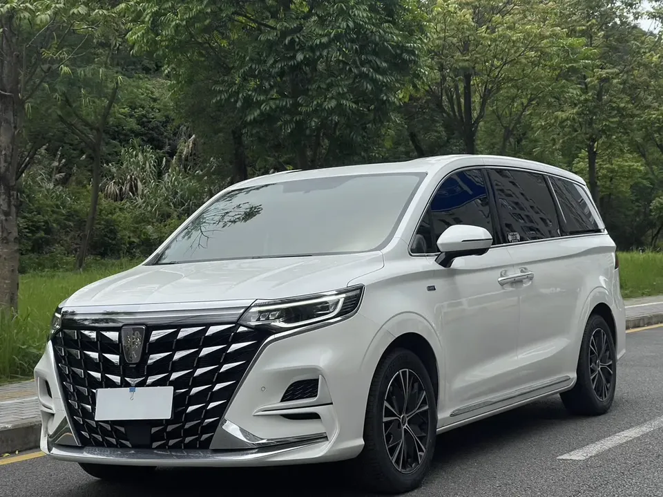 Roewe iMAX8 2023