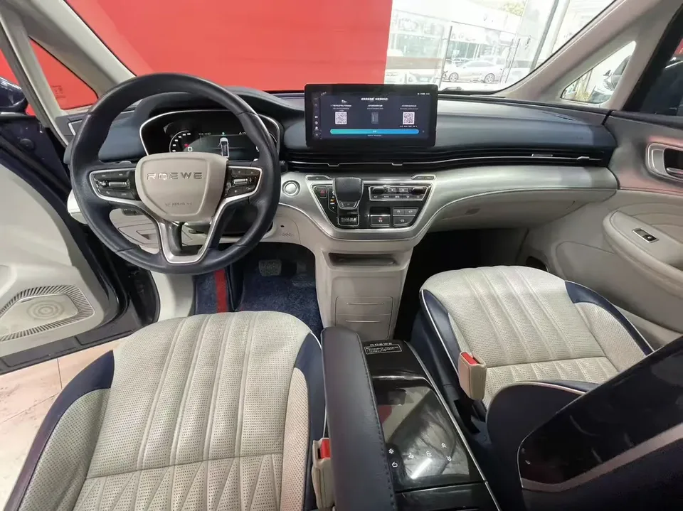Roewe iMAX8 Roewe iMAX8 2022 400TGI Honor Edition 2022 — миниатюра 4
