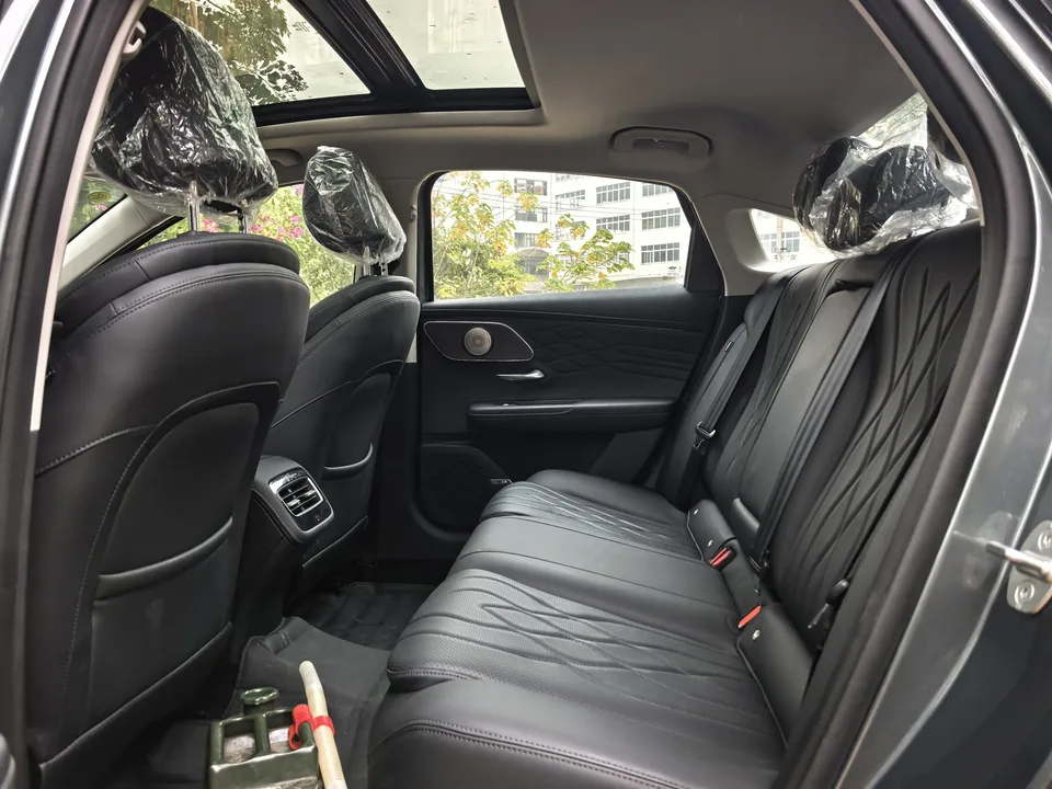 Chery Arrizo 8 PRO 290TGDI DCT Luxury Edition+ 2025 — миниатюра 5