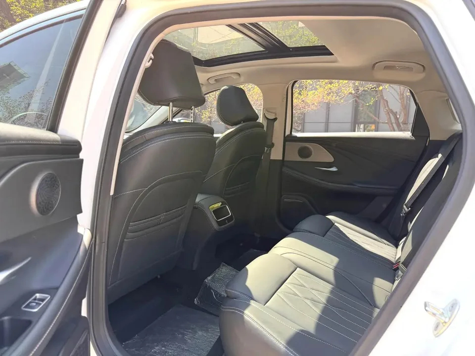 Chery Arrizo 8 1.6TGDI DCT Excellence Edition 2025 — миниатюра 3