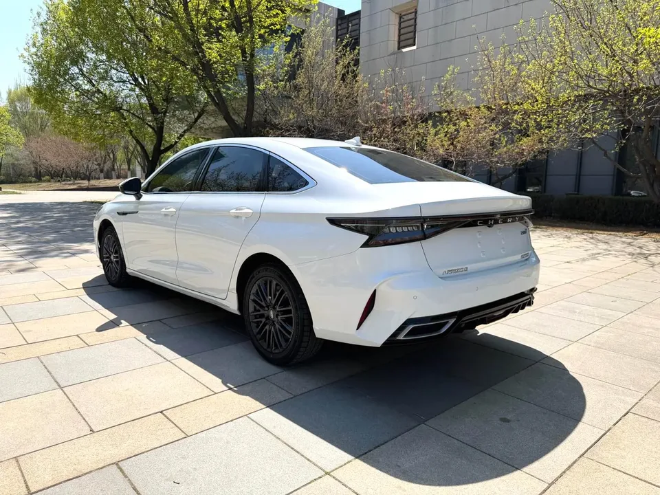 Chery Arrizo 8 1.6TGDI DCT Excellence Edition 2025 — миниатюра 4