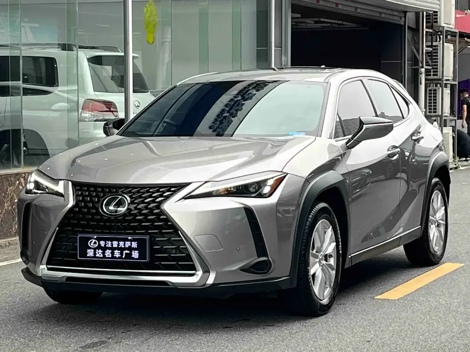 Lexus UX 2023