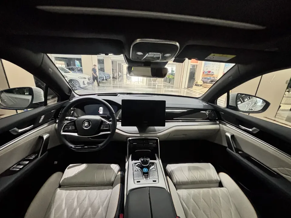 BYD Tang EV Champion Edition 730KM Exclusive Type 2023 — миниатюра 3