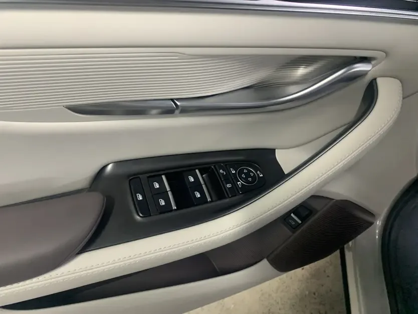 BYD Song PLUS EV Smart Driving Edition 520KM Luxury Model 2025 — миниатюра 4