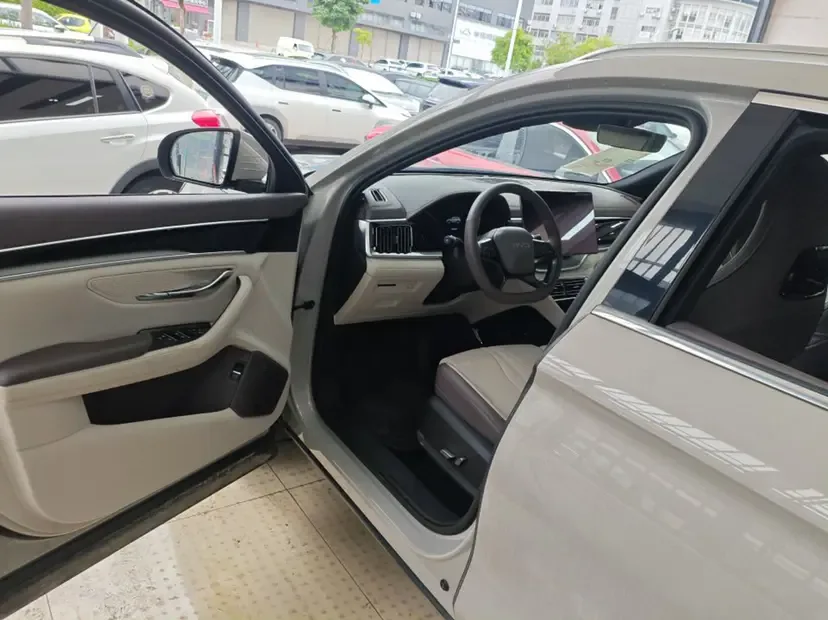 BYD Song PLUS EV Song PLUS EV 2025 520KM Premium Edition 2025 — миниатюра 4