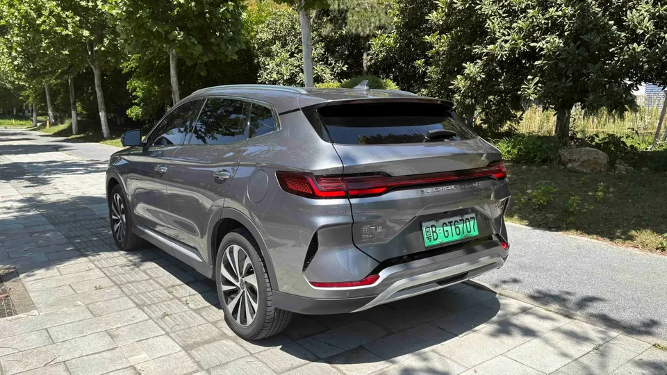 BYD Song PLUS DM DM-i Honor Edition 110KM Flagship PLUS 2024 — миниатюра 4
