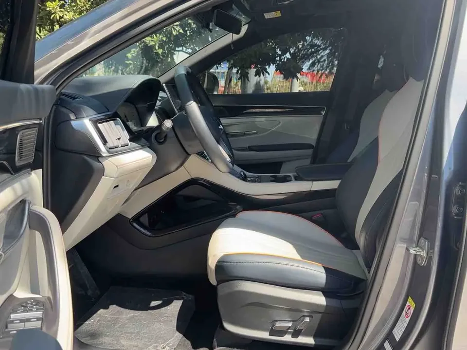 BYD Song PLUS DM DM-i Honor Edition 110KM Flagship PLUS 2024 — миниатюра 5