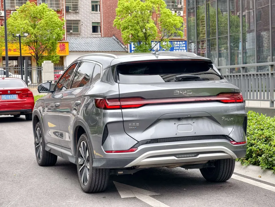 BYD Song PLUS DM Intelligent Driving Edition DM-i 112KM Premium Edition 2024 — миниатюра 2