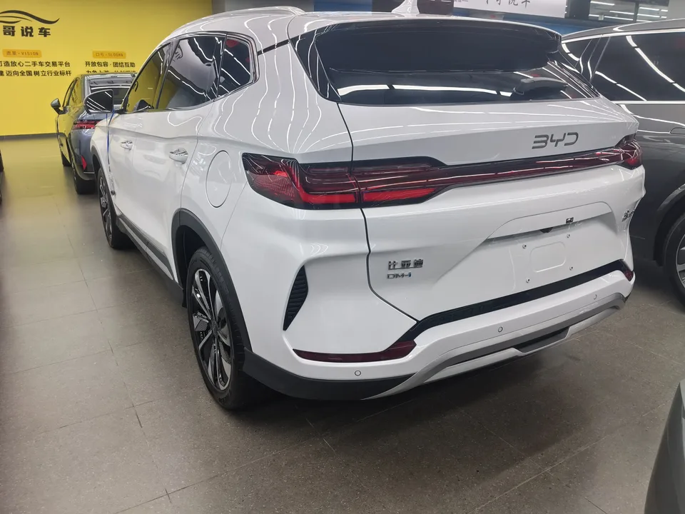 BYD Song PLUS DM Intelligent Driving Edition DM-i 112KM Premium Edition 2025 — миниатюра 3