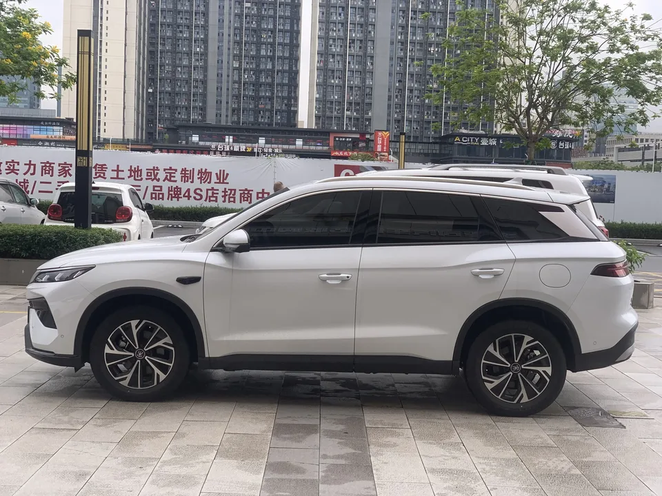BYD Song Pro DM Second Generation Intelligent Driving Edition DM-i 75KM Leading Edition 2025 — миниатюра 3
