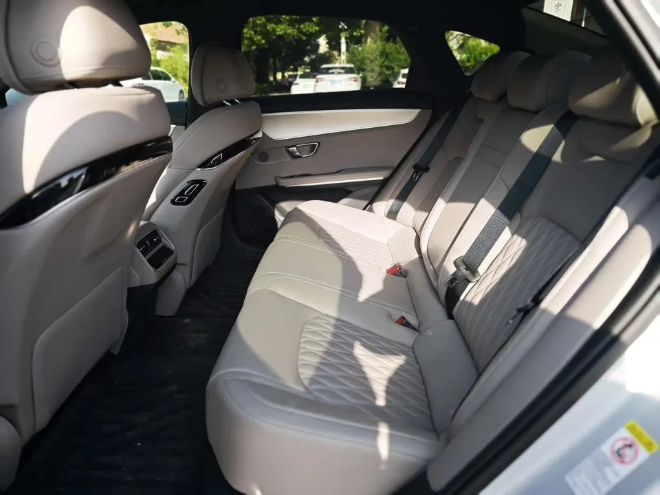 BYD Han DM Han DM 2025 DM-i 125KM Premium Edition 2024 — миниатюра 3