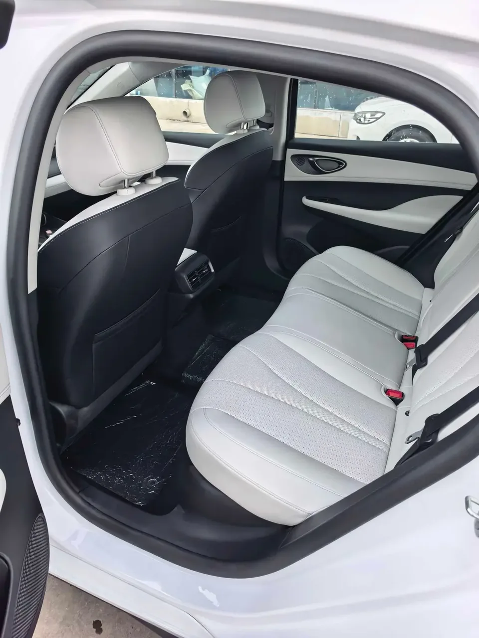 BYD Seal 05DM DM-i 210KM Flagship Model 2025 — миниатюра 3