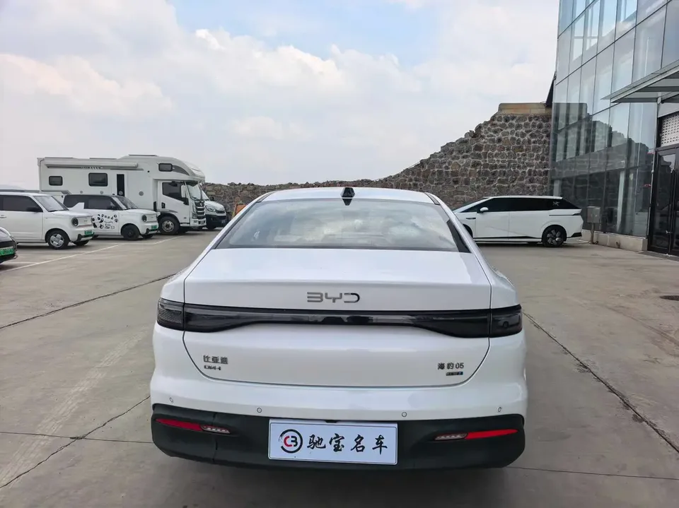 BYD Seal 05DM DM-i 210KM Flagship Model 2025 — миниатюра 4