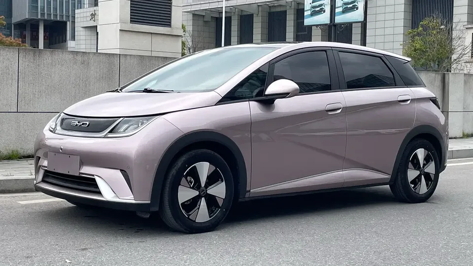 BYD Dolphin Dolphin 2023 Dolphin 2023 Fashion Edition 2023 — фото 1, купить с доставкой в Москву