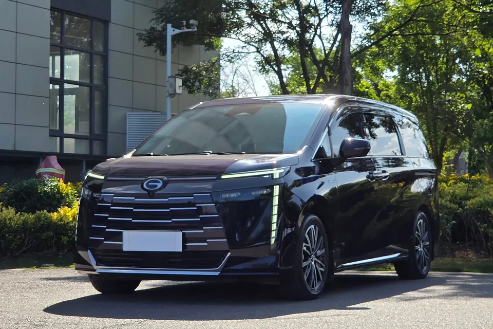 GAC Trumpchi E8 PHEV 2024