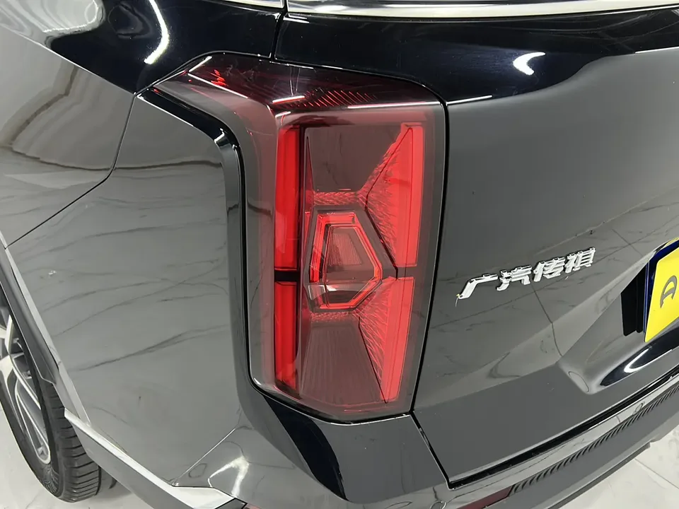 GAC Trumpchi GS8 Trumpchi GS8 2022 Pilot Series 2.0TGDI 2WD luxury smart connected version 7 seats 2023 — миниатюра 4