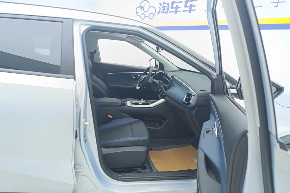 GAC Trumpchi GS3 Trumpchi GS3 2023 Shadowspeed 270T Enjoy Edition 2025 — миниатюра 4