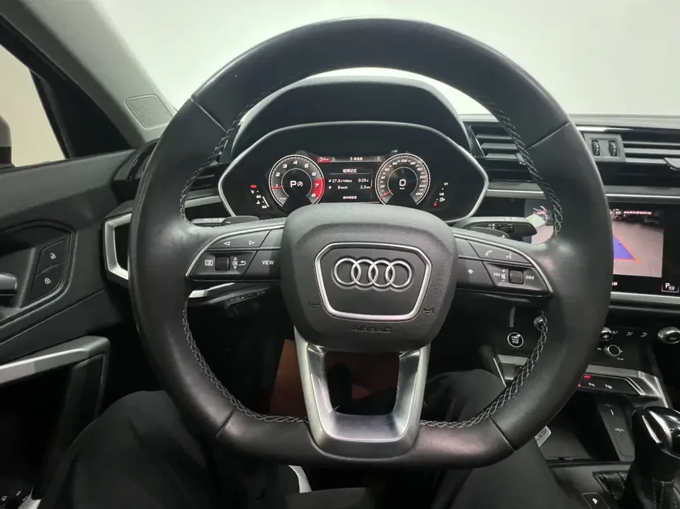 Audi Q3 Audi Q3 2022 35 TFSI Fashionable and Dynamic 2022 — миниатюра 5