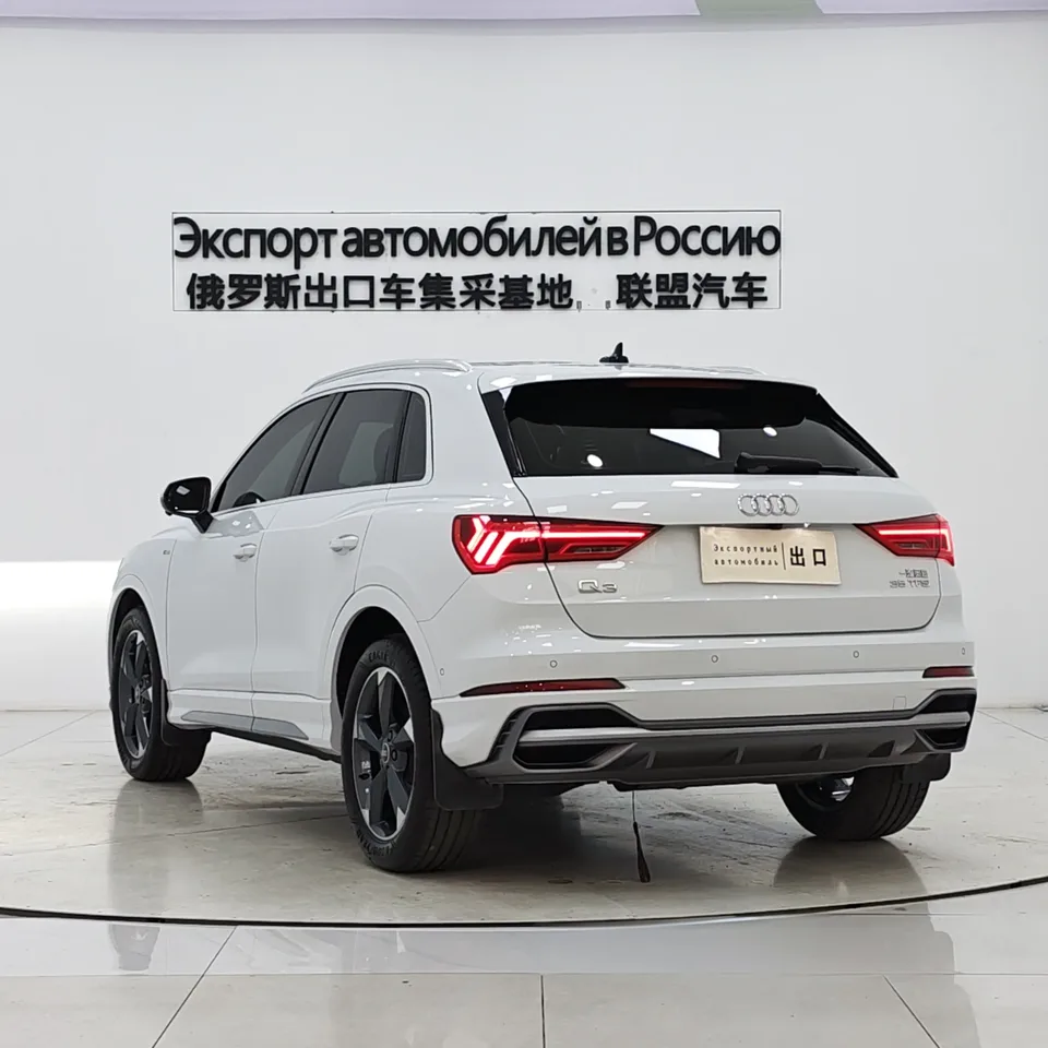 Audi Q3 Audi Q3 2023 35 TFSI Fashionable and Dynamic 2023 — миниатюра 2