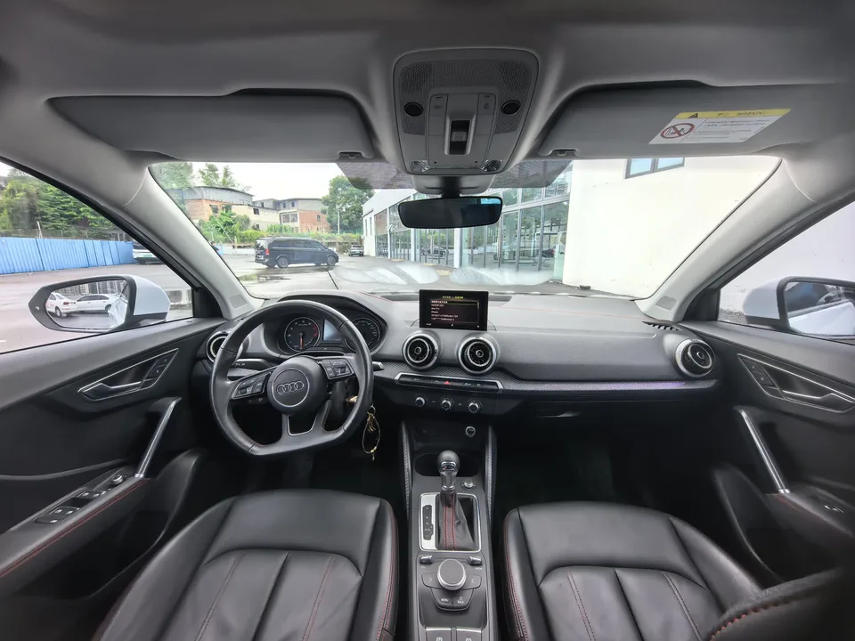 Audi Q2L Audi Q2L 2022 35 TFSI aggressive and dynamic model 2022 — миниатюра 5