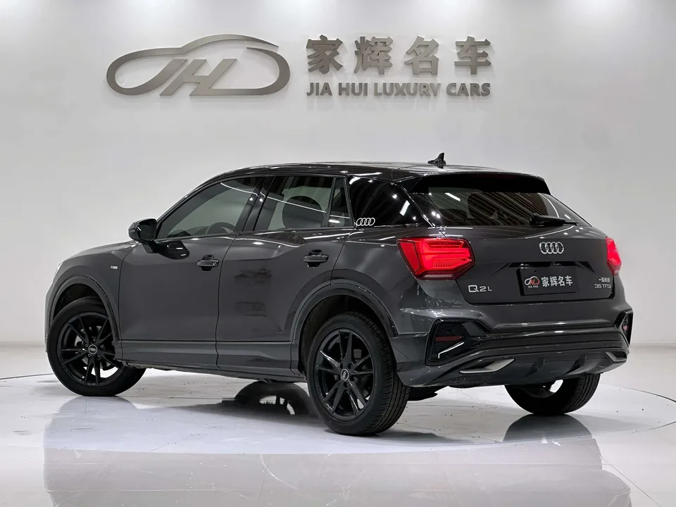 Audi Q2L Audi Q2L 2022 35 TFSI aggressive and dynamic model 2023 — миниатюра 5