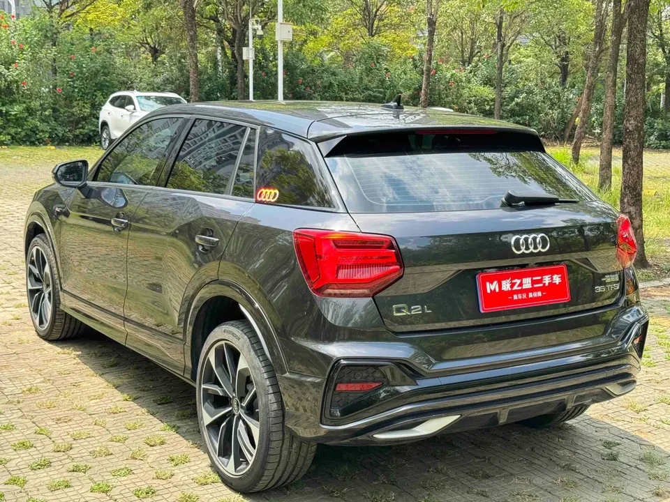 Audi Q2L Q2L 2022 Audi Q2L 2022 35 TFSI RS kit burning speed type 2022 — миниатюра 2