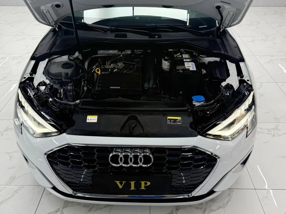 Audi A3 A3L Limousine 35 TFSI aggressive and sporty 2022 — миниатюра 3