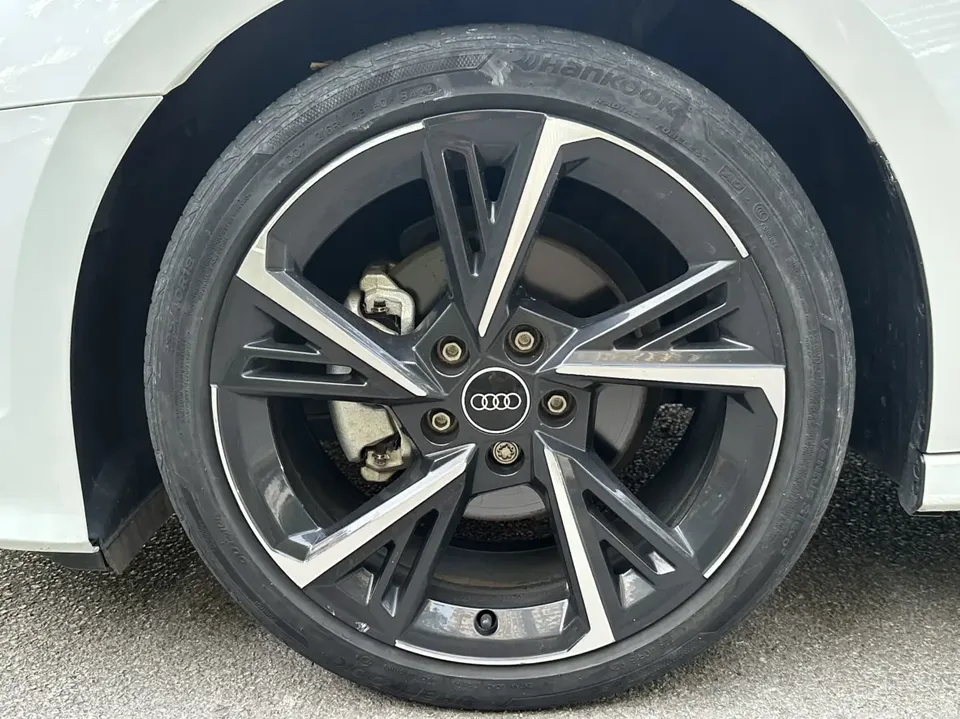 Audi A3 Sportback 35 TFSI stylish and sporty 2022 — миниатюра 4