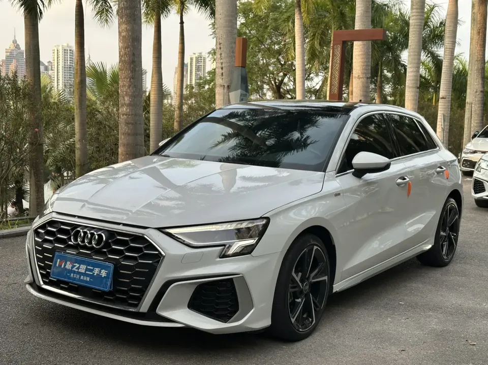 Audi A3 Sportback 35 TFSI stylish and sporty 2022 — фото 1, купить с доставкой в Москву