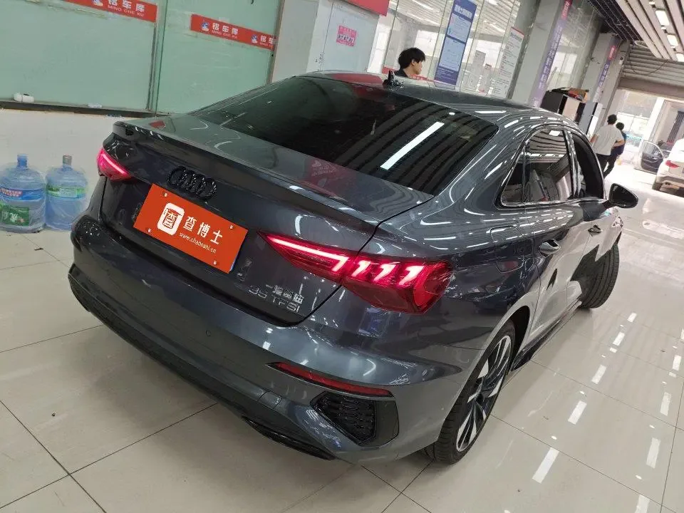 Audi A3 A3L Limousine 35 TFSI Fashion Sports 2022 — миниатюра 2