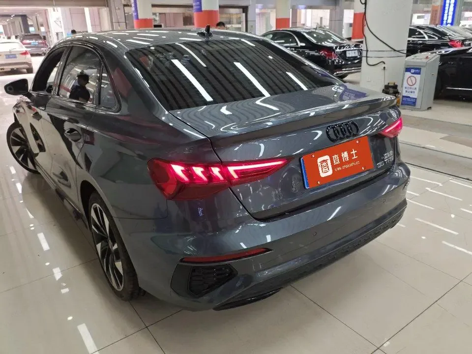 Audi A3 A3L Limousine 35 TFSI Fashion Sports 2022 — миниатюра 4
