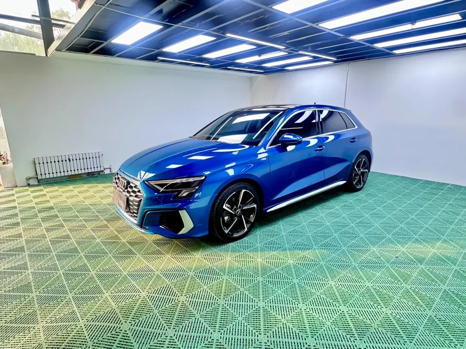 Audi A3 Sportback 35 TFSI stylish and sporty 2022 — фото 1, купить с доставкой в Москву