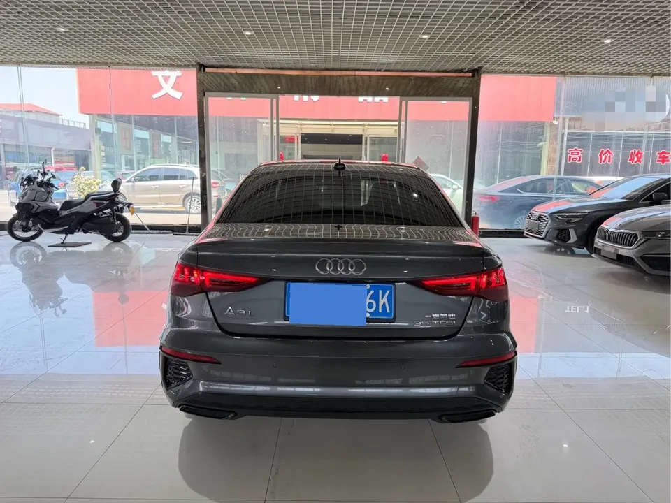 Audi A3 A3L Limousine 35 TFSI Fashion Sports 2022 — миниатюра 2