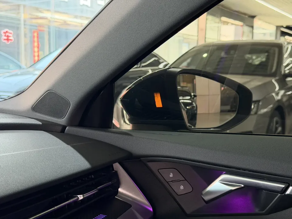 Audi A3 A3L Limousine 35 TFSI Fashion Sports 2022 — миниатюра 3