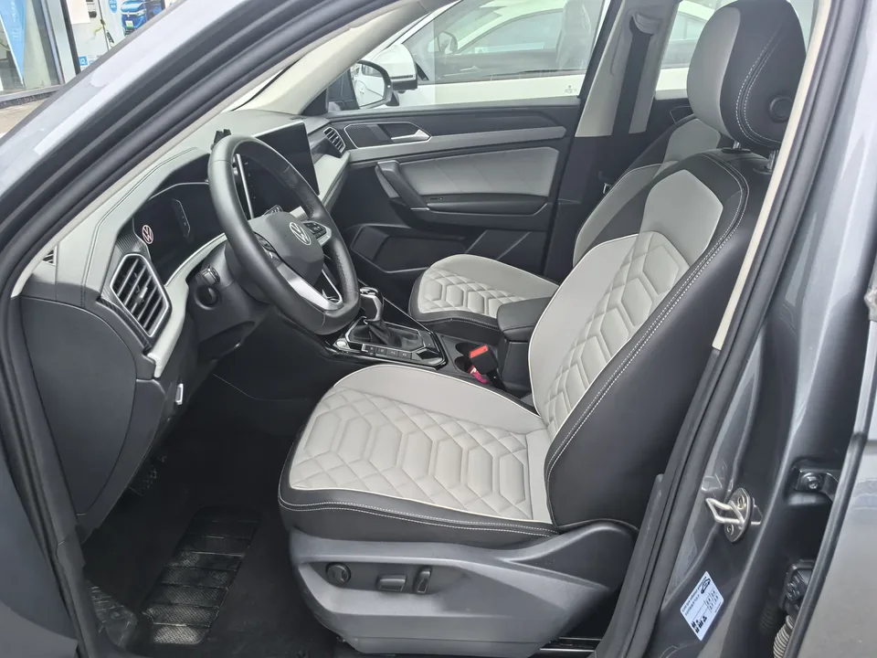 Volkswagen Tayron 300TSI 2WD Luxury Plus Advanced Edition 2024 — миниатюра 4